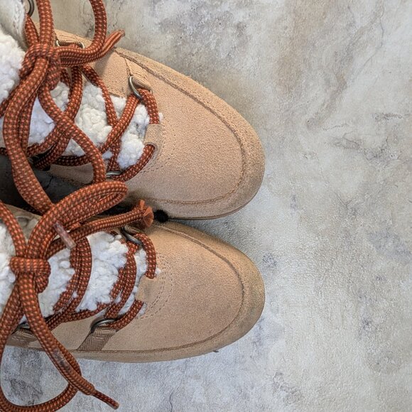 Sorel 'Evie' Waterproof Cozy Lace Booties (women's 6.5) - Picture 7 of 10